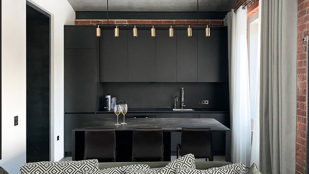 Apartment on Patriarch Ponds